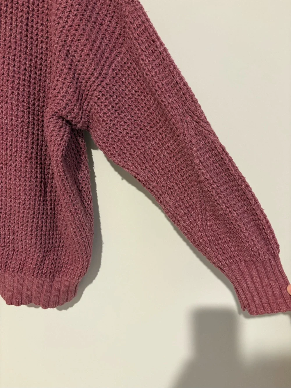 American Eagle Oversized Crew Neck Long Sleeved Waffle Knit Sweater pink large